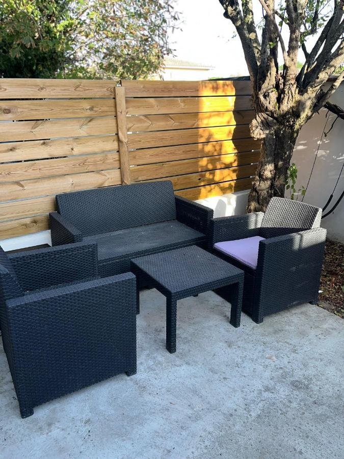 Appart Toulousaine Avec Patio Rdc Aucamville エクステリア 写真